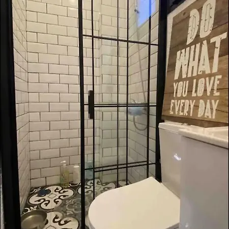 Athena Tiny House בודרום